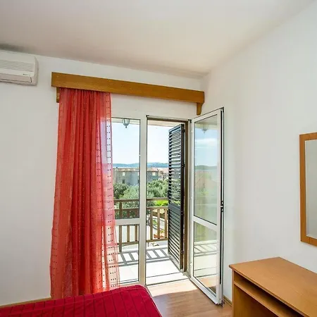 Bilic 1958 Pensión 3*